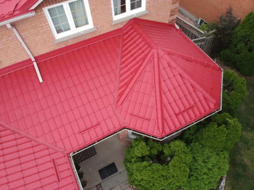 Affordable Monterrei metal roofing installation